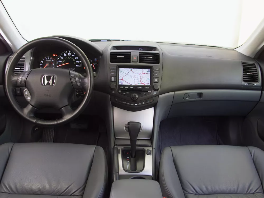 Автомобиль Honda Accord VII Купе