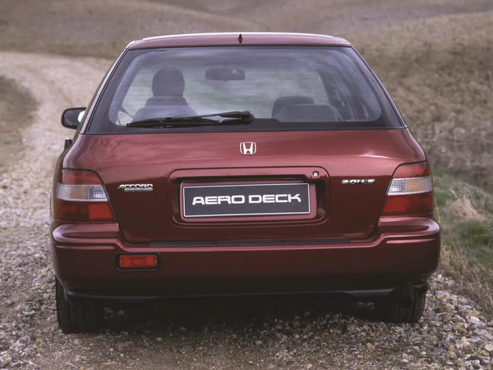 Автомобиль Honda Accord V Универсал (5 дверей)