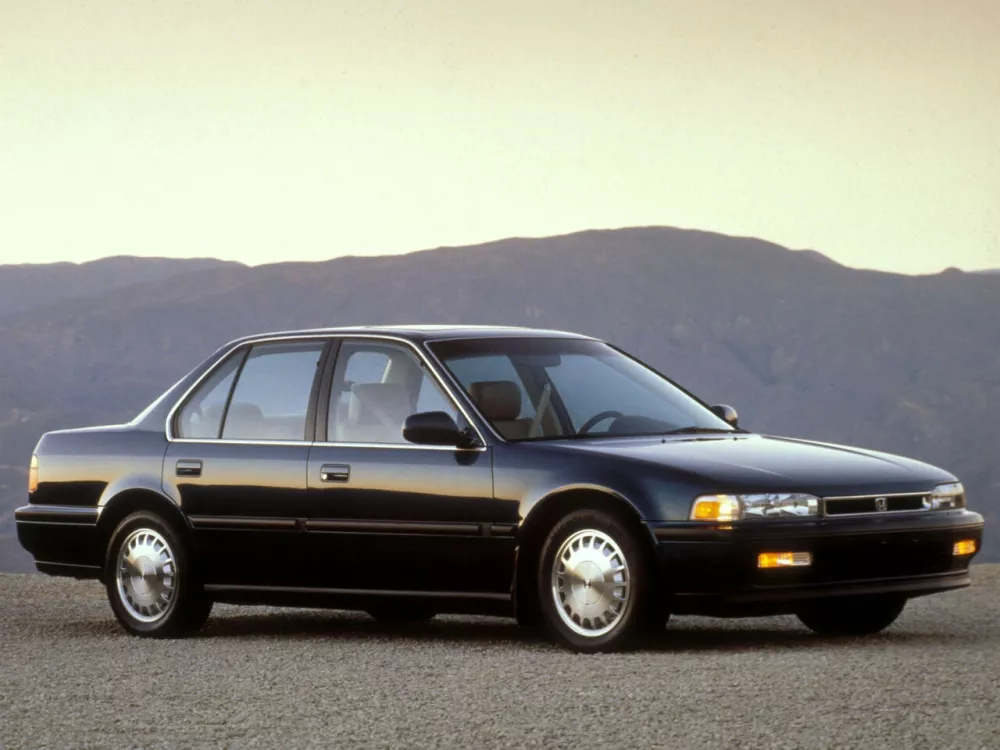 Автомобиль Honda Accord IV Седан