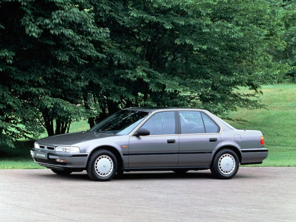 Автомобиль Honda Accord IV Седан