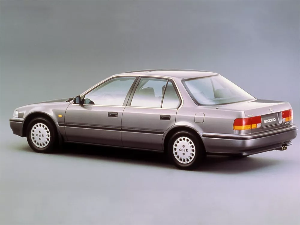 Автомобиль Honda Accord IV Седан