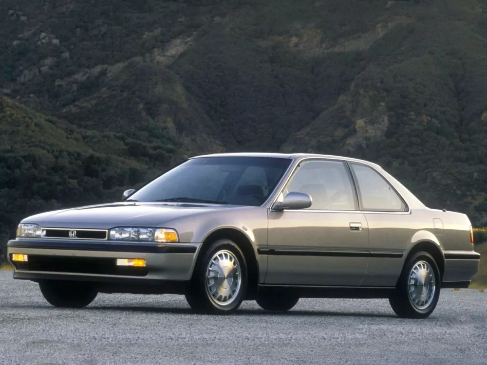 Автомобиль Honda Accord IV Купе