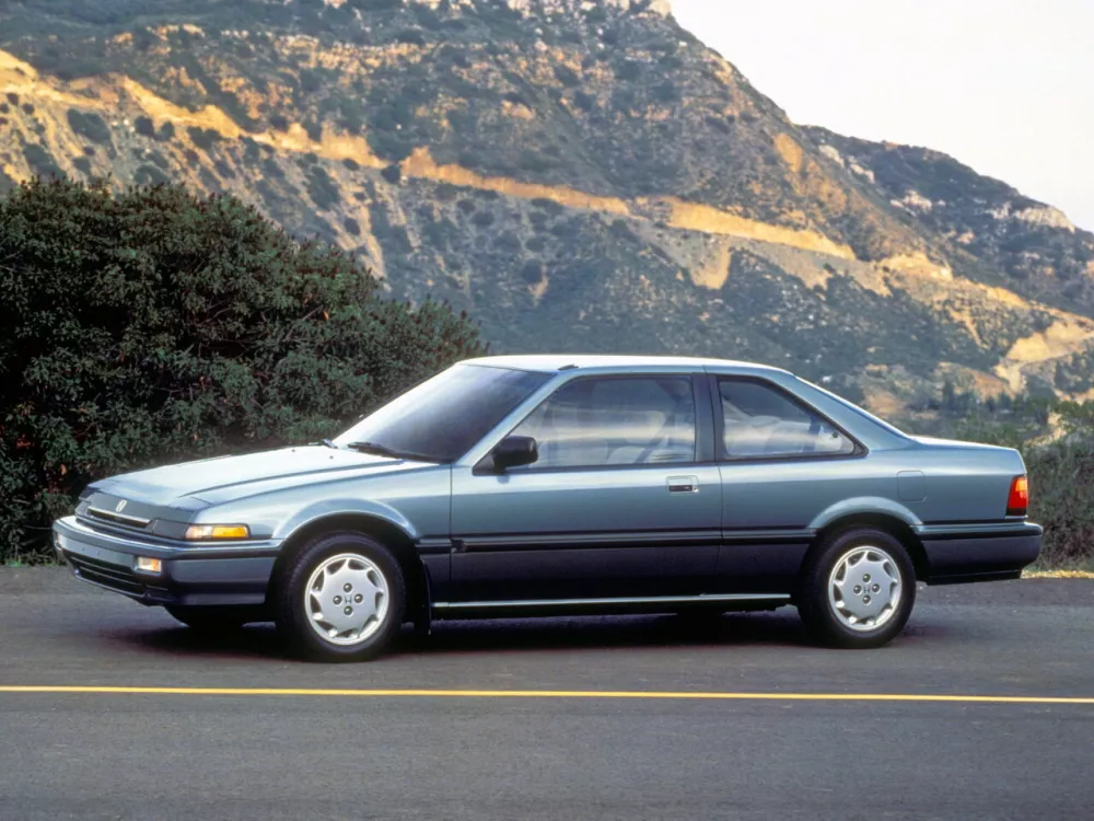Автомобиль Honda Accord III Купе