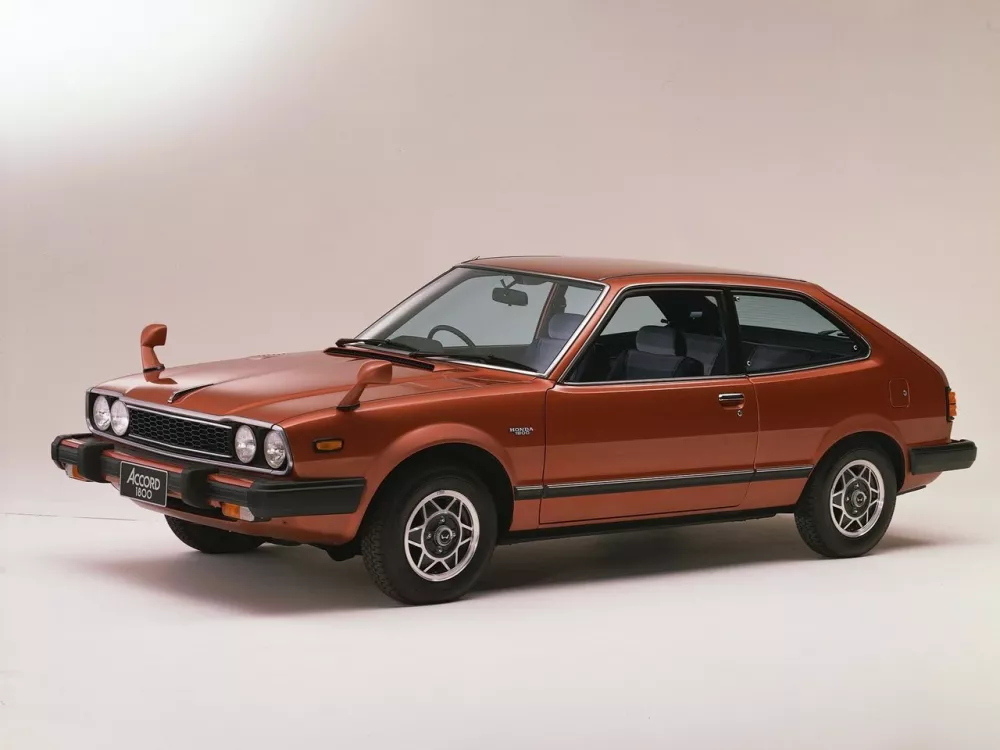 Автомобиль Honda Accord I Хэтчбек (3 двери)