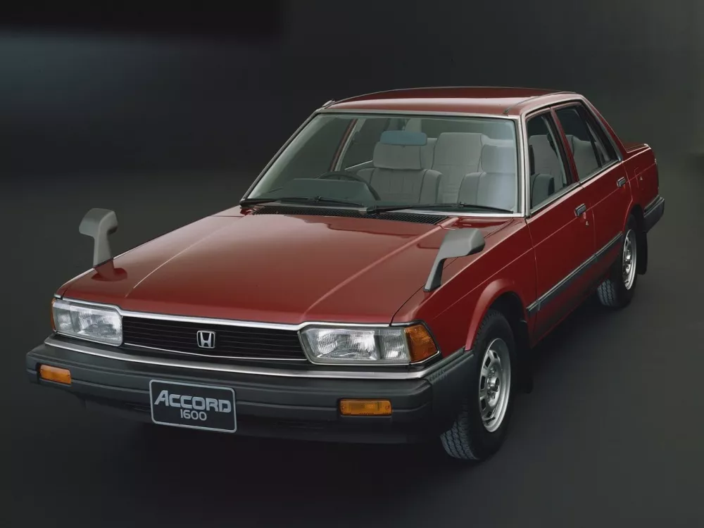 Автомобиль Honda Accord II Седан