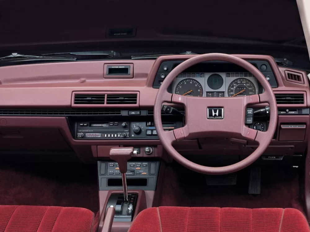 Автомобиль Honda Accord II Седан