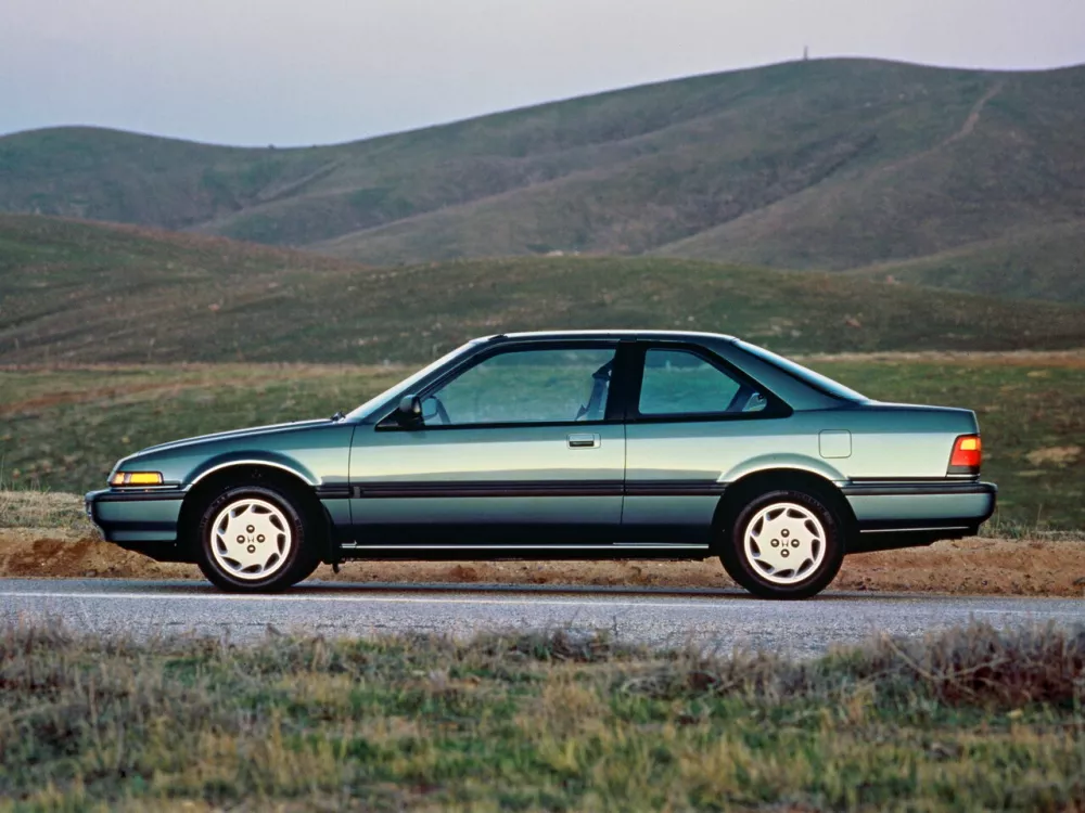 Автомобиль Honda Accord III Купе