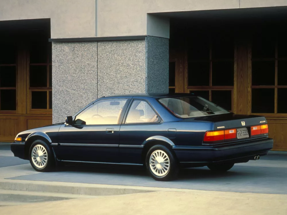 Автомобиль Honda Accord III Купе