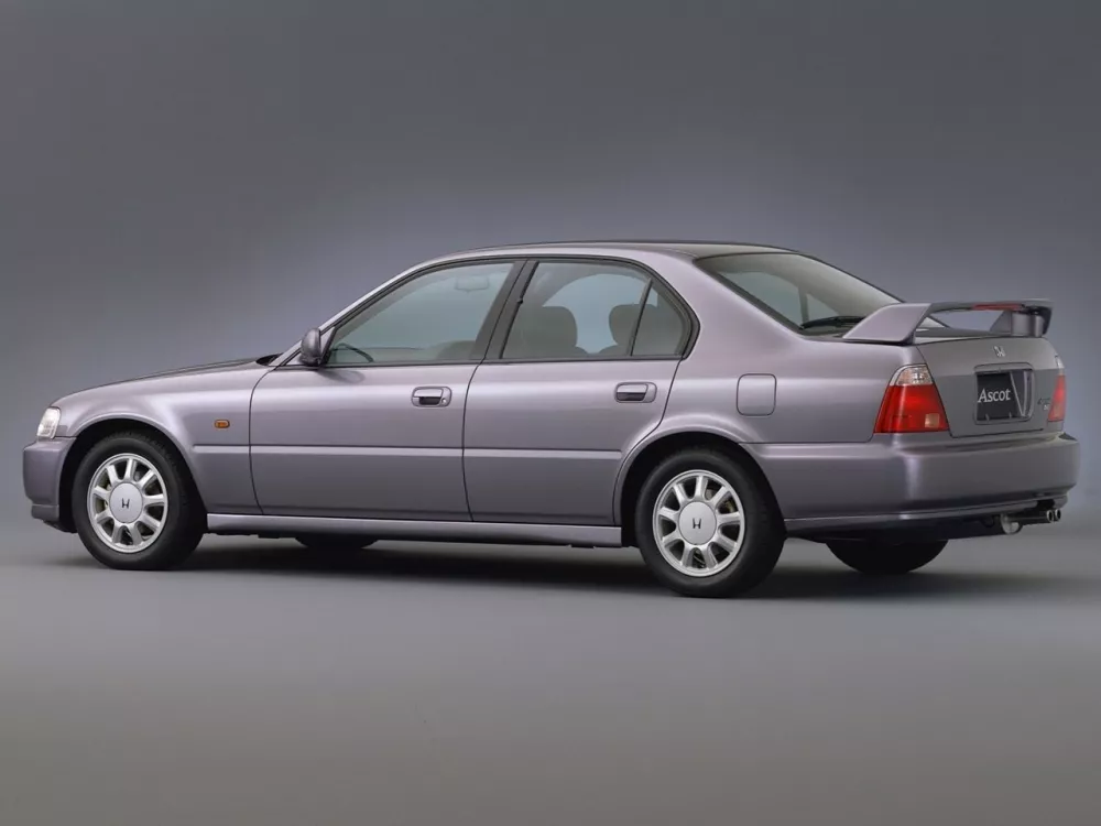 Автомобиль Honda Ascot II (CE) Седан