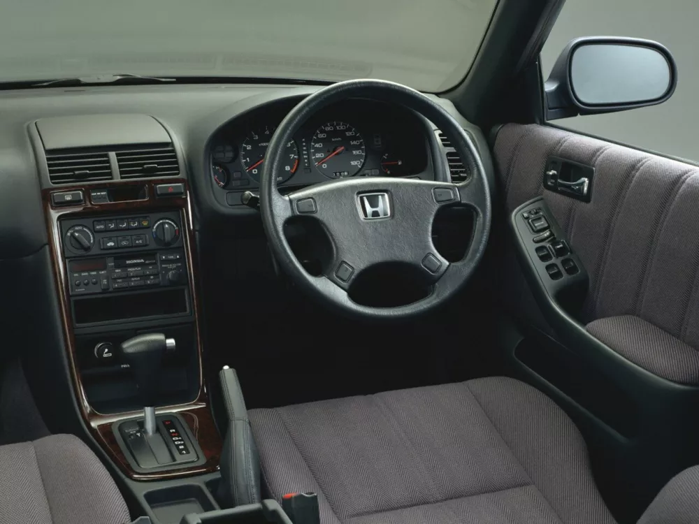 Автомобиль Honda Ascot II (CE) Седан