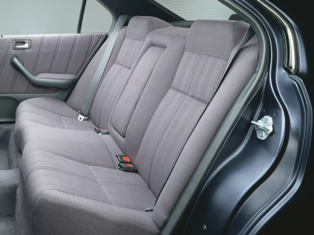 Автомобиль Honda Ascot II (CE) Седан