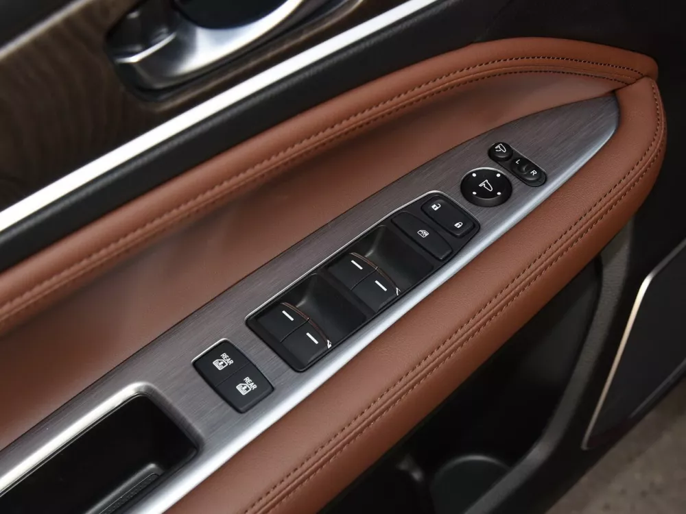 Автомобиль Honda Avancier II Рестайлинг Внедорожник (5 дверей)