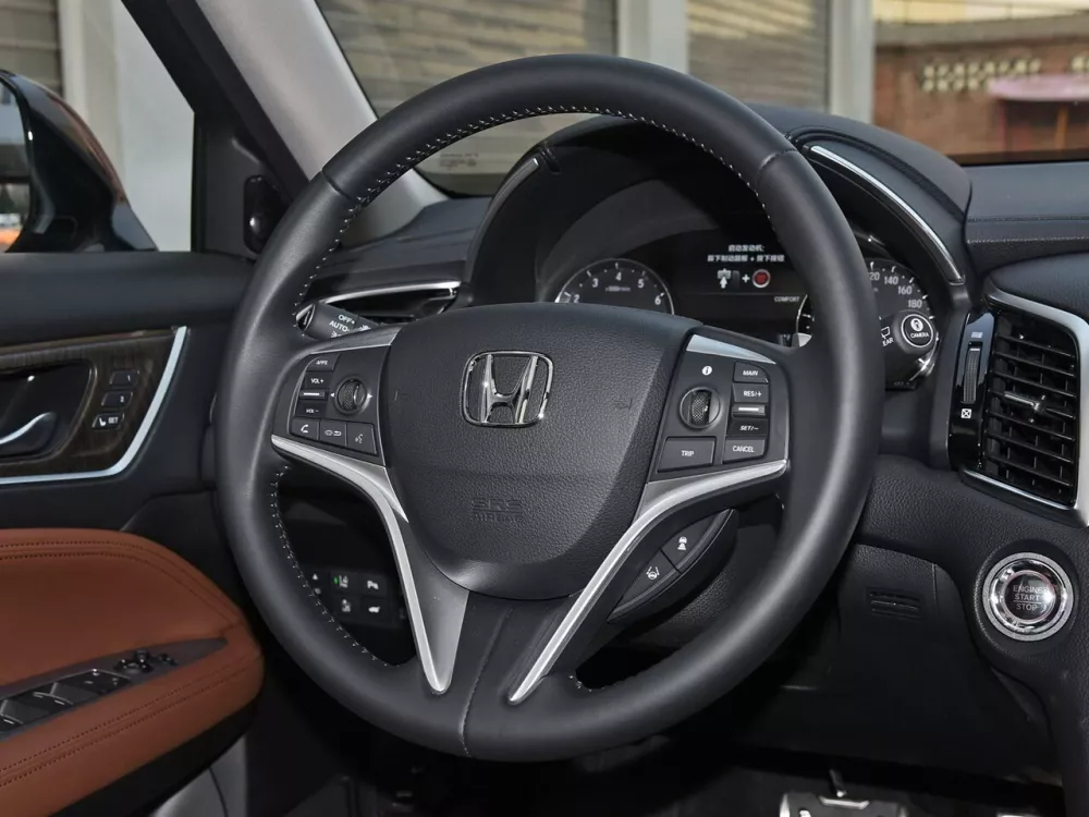Автомобиль Honda Avancier II Рестайлинг Внедорожник (5 дверей)