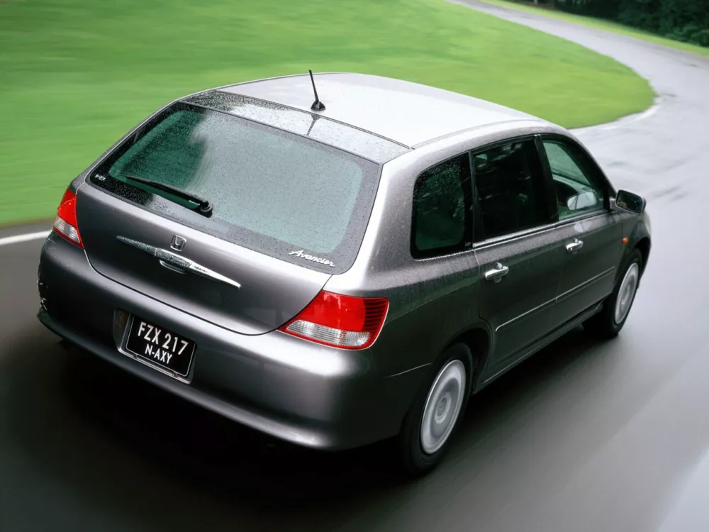 Автомобиль Honda Avancier I Универсал (5 дверей)