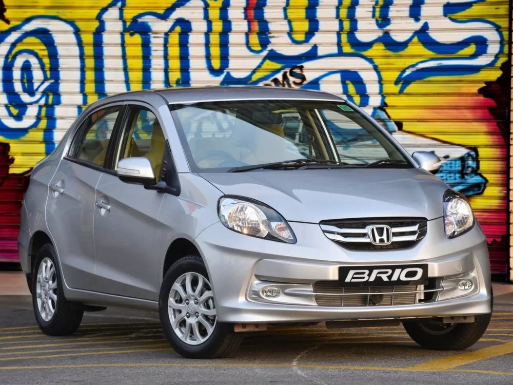 Автомобиль Honda Brio I Седан Amaze
