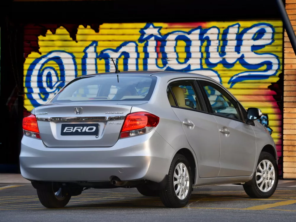 Автомобиль Honda Brio I Седан Amaze