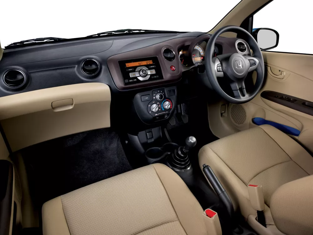 Автомобиль Honda Brio I Хэтчбек (5 дверей)