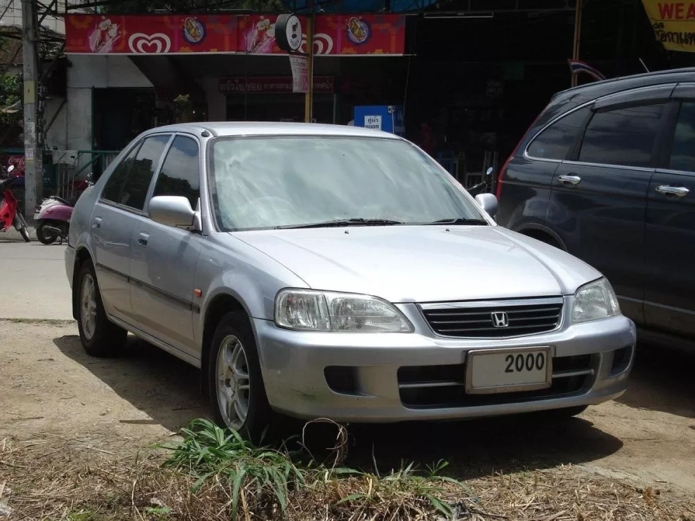 Автомобиль Honda City III Седан