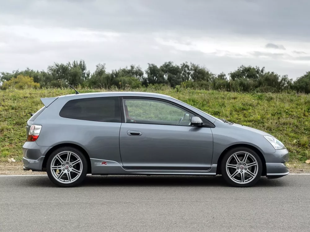 Автомобиль Honda Civic Type R VII Рестайлинг Хэтчбек (3 двери)