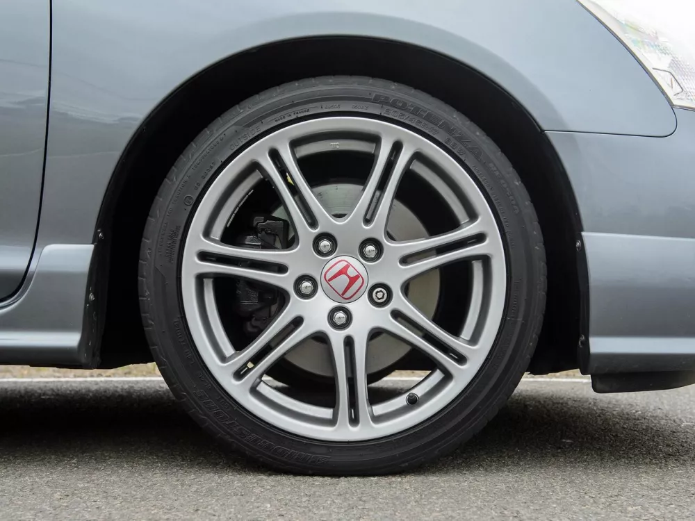 Автомобиль Honda Civic Type R VII Рестайлинг Хэтчбек (3 двери)