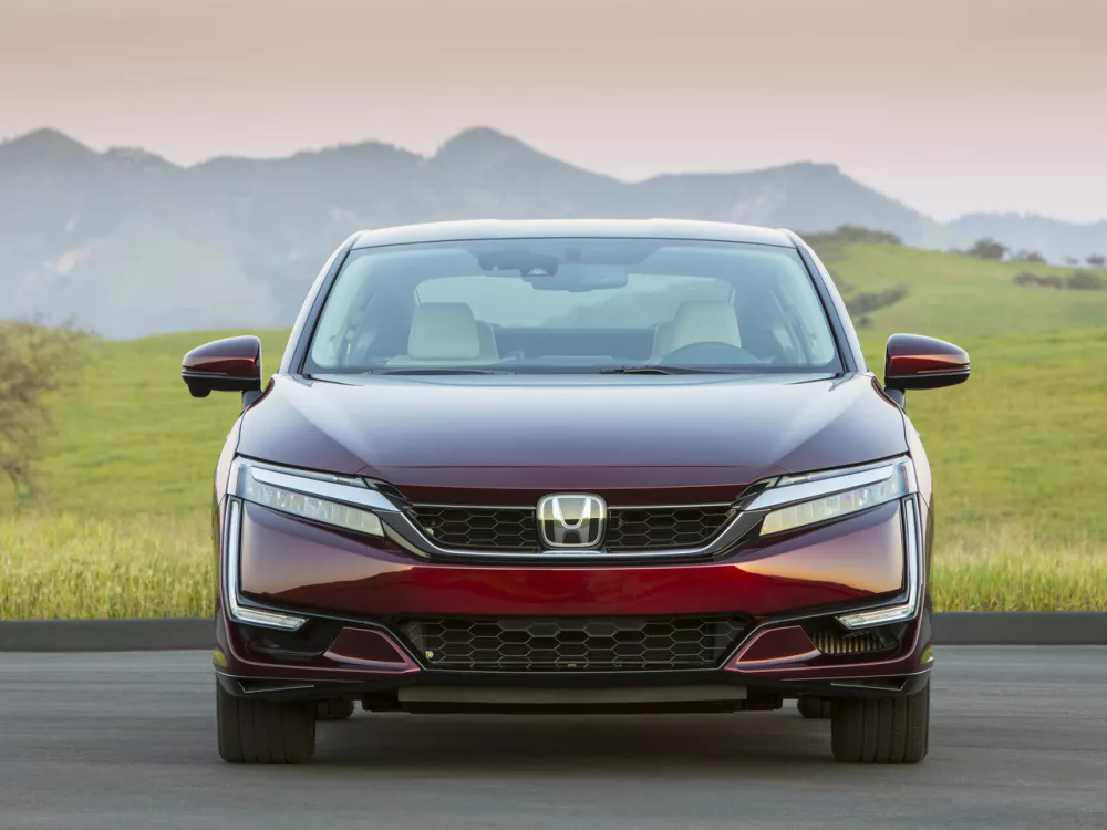 Автомобиль Honda Clarity II Седан