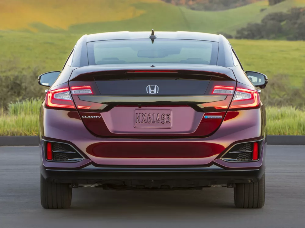 Автомобиль Honda Clarity II Седан