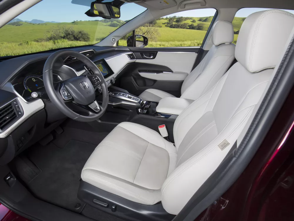 Автомобиль Honda Clarity II Седан