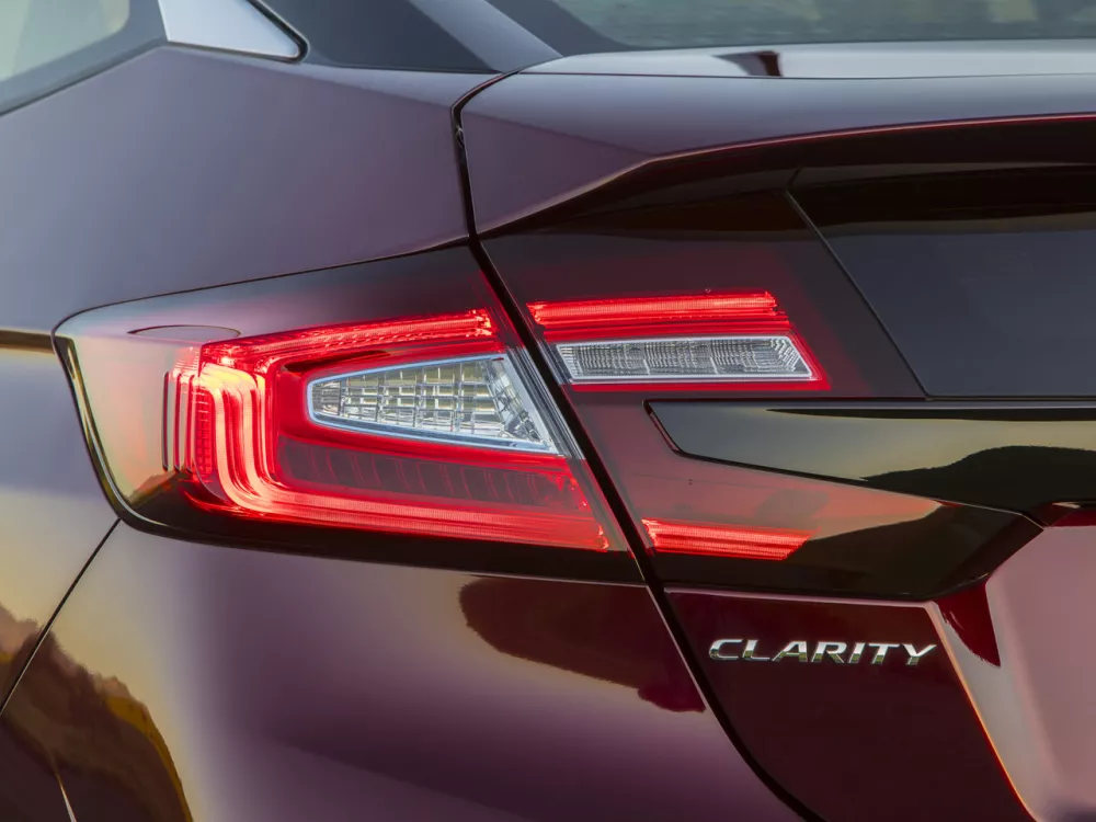 Автомобиль Honda Clarity II Седан