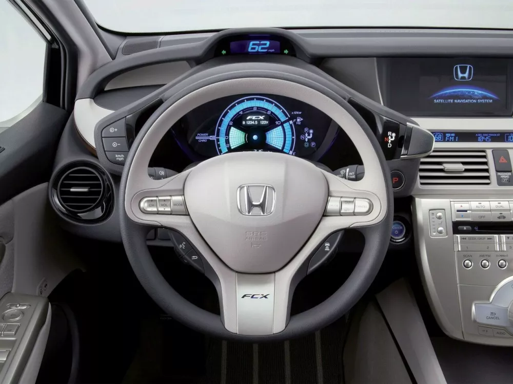 Автомобиль Honda Clarity I Седан