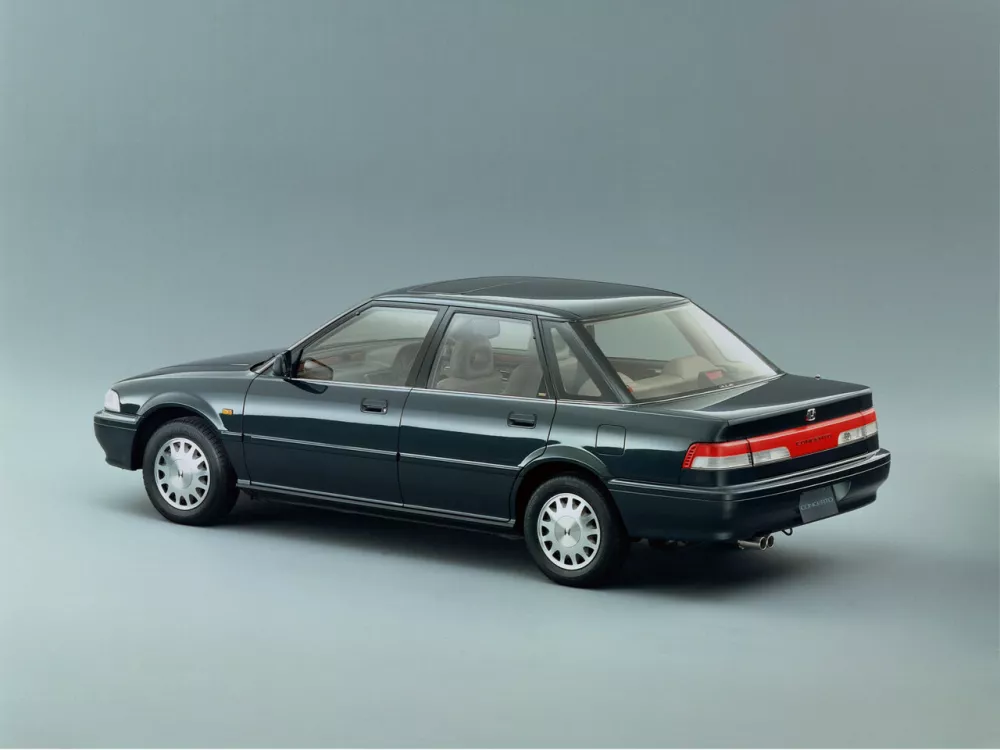 Автомобиль Honda Concerto Седан