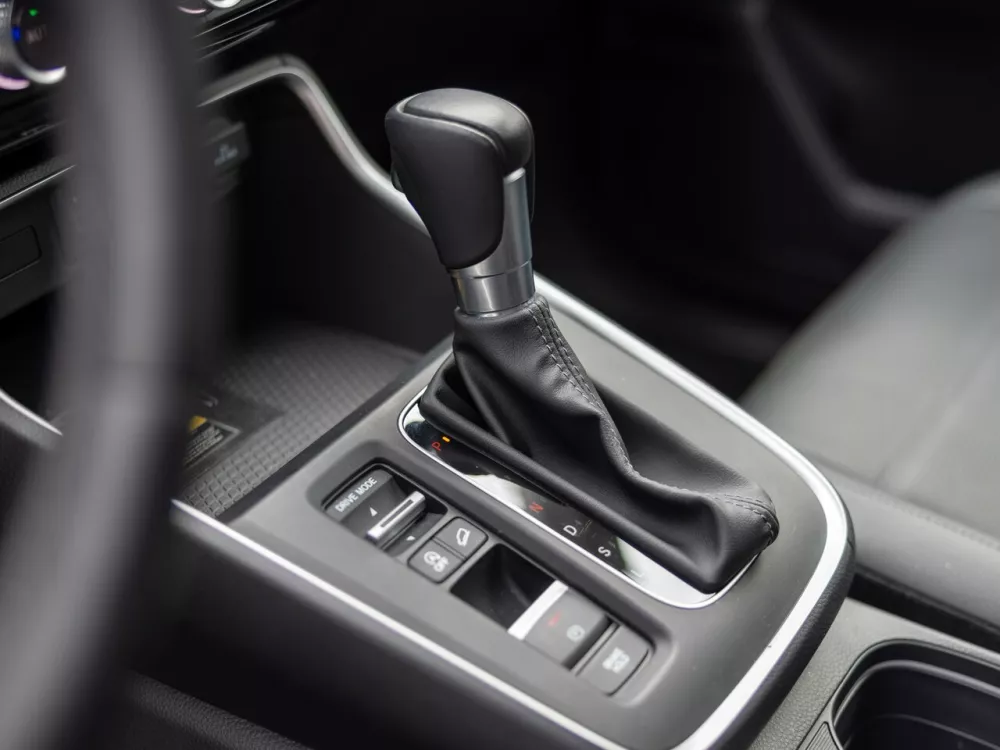 Автомобиль Honda CR-V VI Внедорожник (5 дверей)