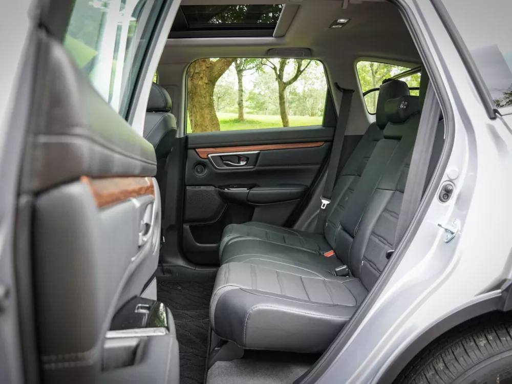 Автомобиль Honda CR-V V Рестайлинг Внедорожник (5 дверей)
