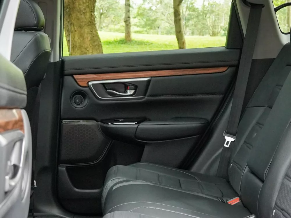 Автомобиль Honda CR-V V Рестайлинг Внедорожник (5 дверей)