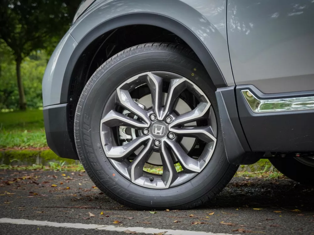 Автомобиль Honda CR-V V Рестайлинг Внедорожник (5 дверей)