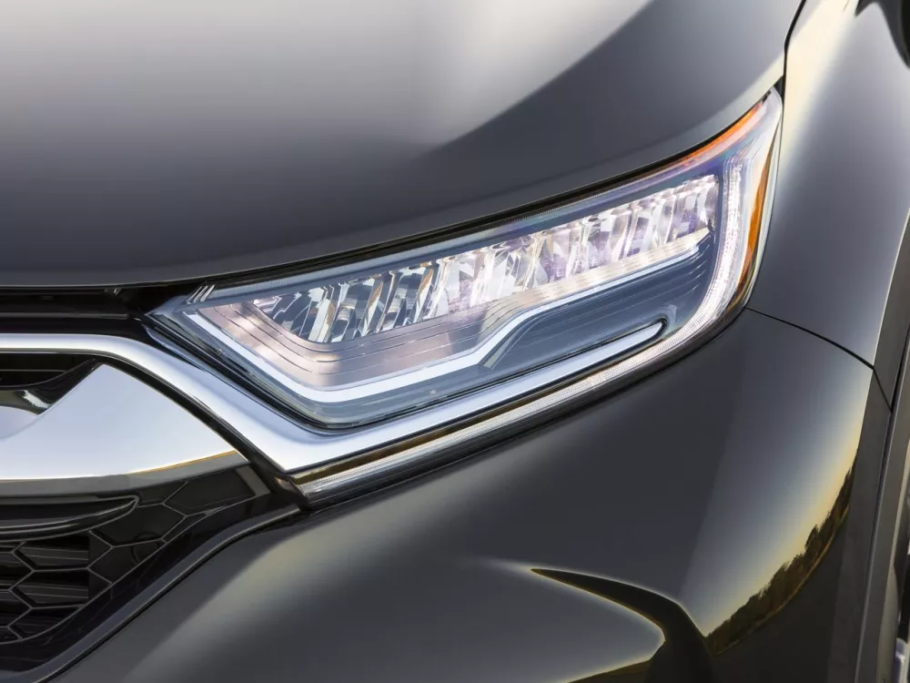 Автомобиль Honda CR-V V Внедорожник (5 дверей)