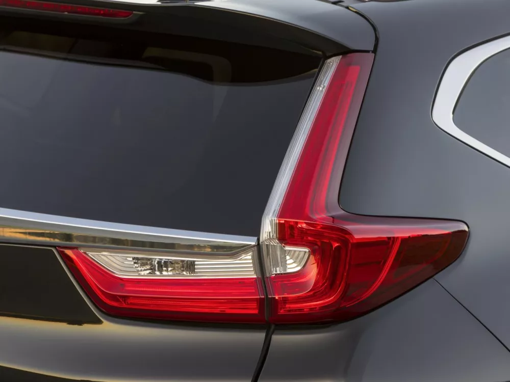 Автомобиль Honda CR-V V Внедорожник (5 дверей)