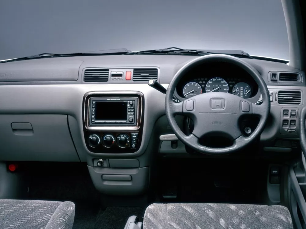 Автомобиль Honda CR-V I Рестайлинг Внедорожник (5 дверей)