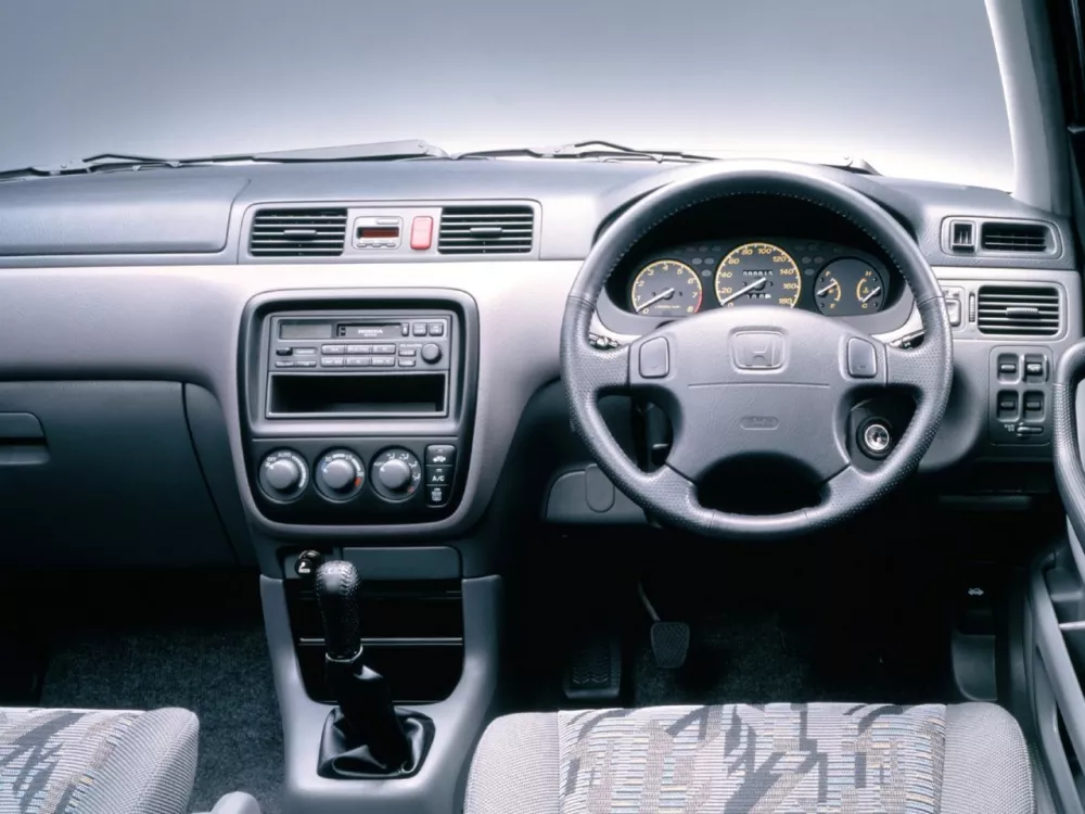 Автомобиль Honda CR-V I Внедорожник (5 дверей)