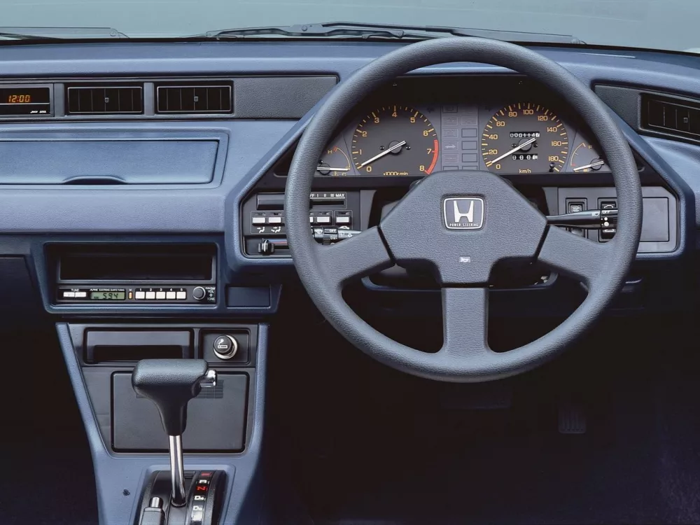 Автомобиль Honda CR-X I Купе