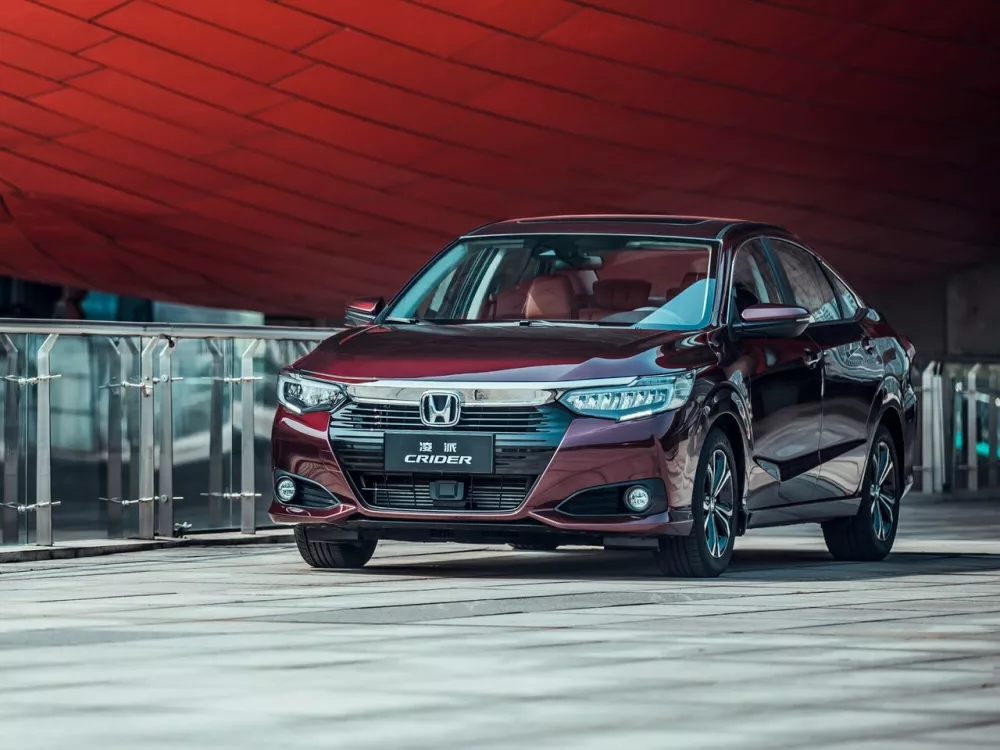 Автомобиль Honda Crider II Рестайлинг Седан