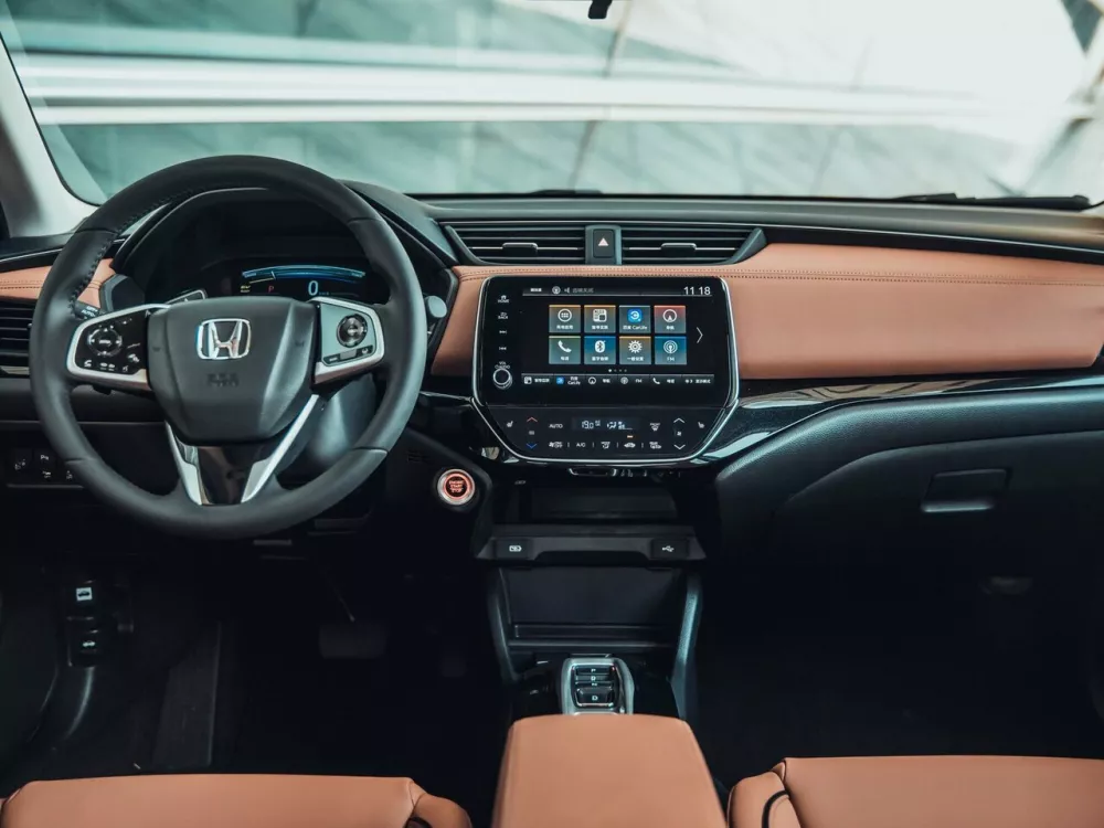 Автомобиль Honda Crider II Рестайлинг Седан