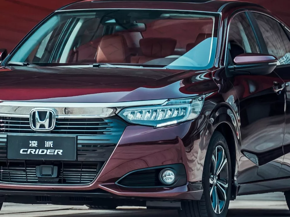 Автомобиль Honda Crider II Рестайлинг Седан