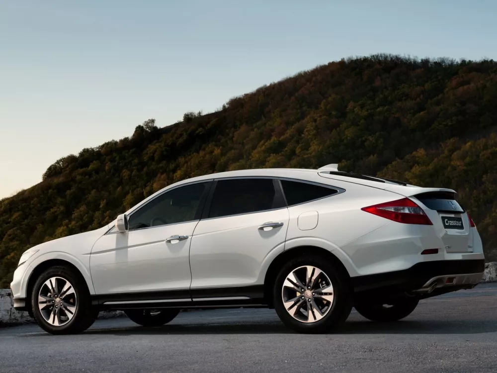 Автомобиль Honda Crosstour I Рестайлинг Внедорожник (5 дверей)