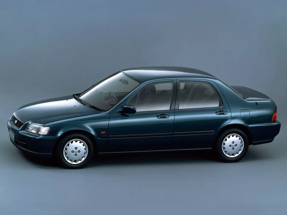 Автомобиль Honda Domani I Седан