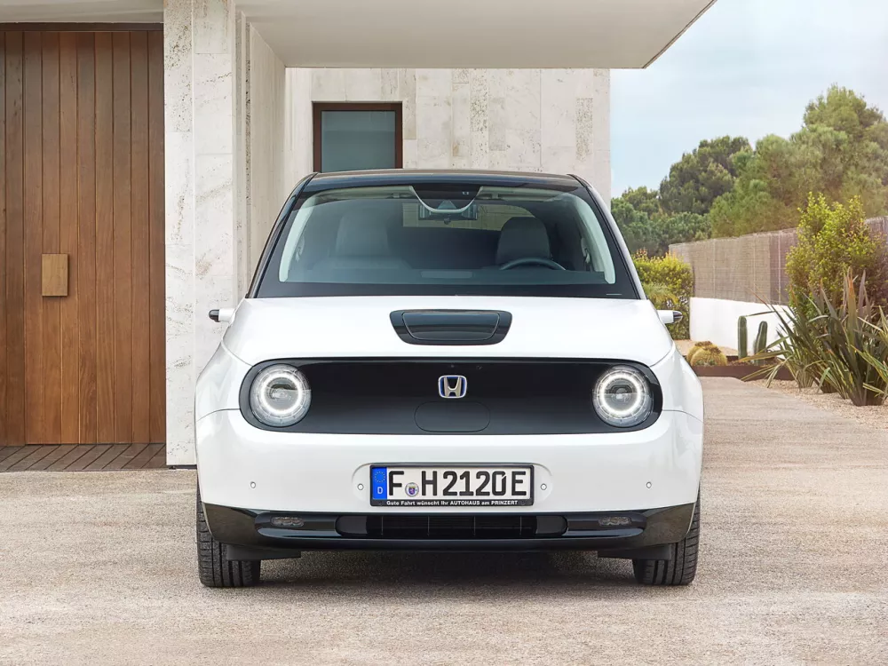 Автомобиль Honda e Хэтчбек (5 дверей)