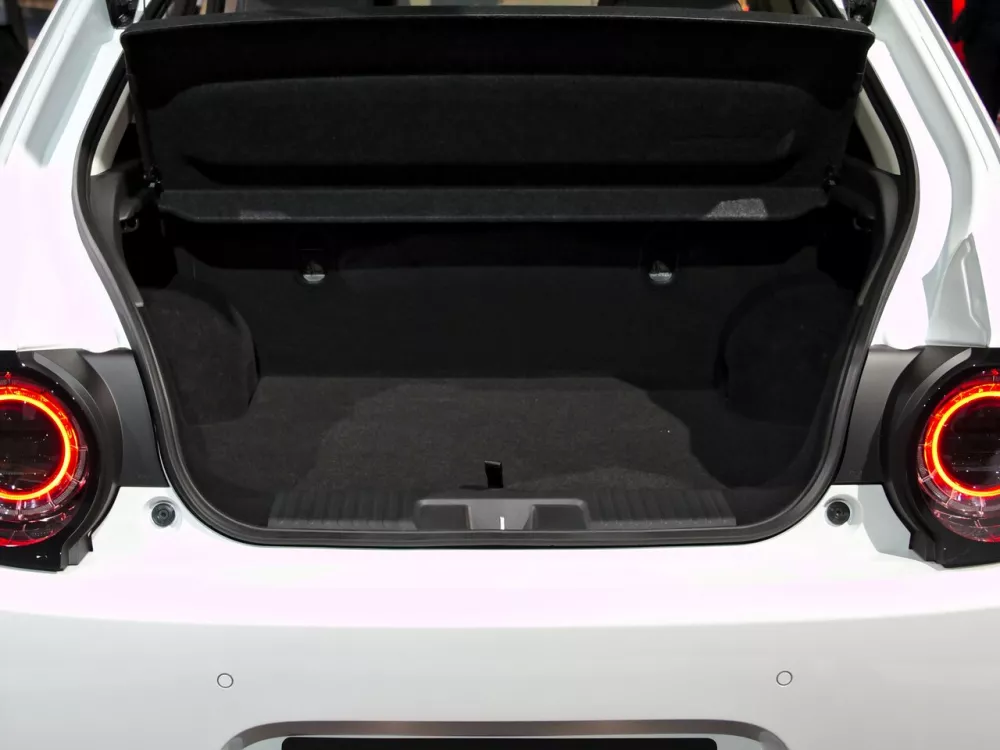 Автомобиль Honda e Хэтчбек (5 дверей)
