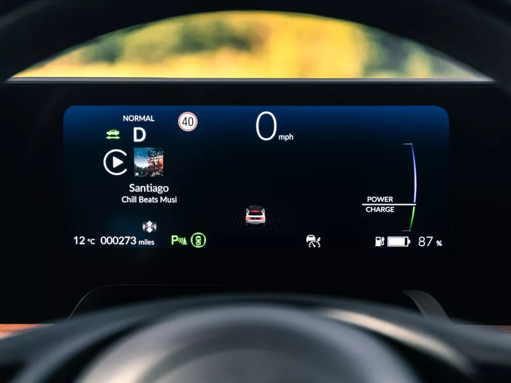 Автомобиль Honda e Хэтчбек (5 дверей)