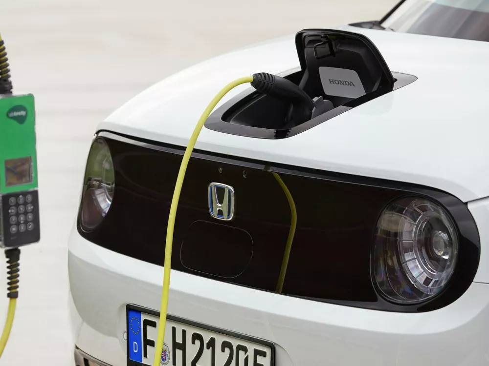 Автомобиль Honda e Хэтчбек (5 дверей)