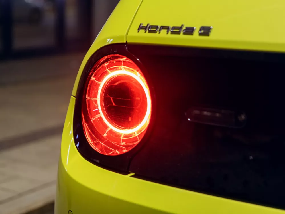 Автомобиль Honda e Хэтчбек (5 дверей)