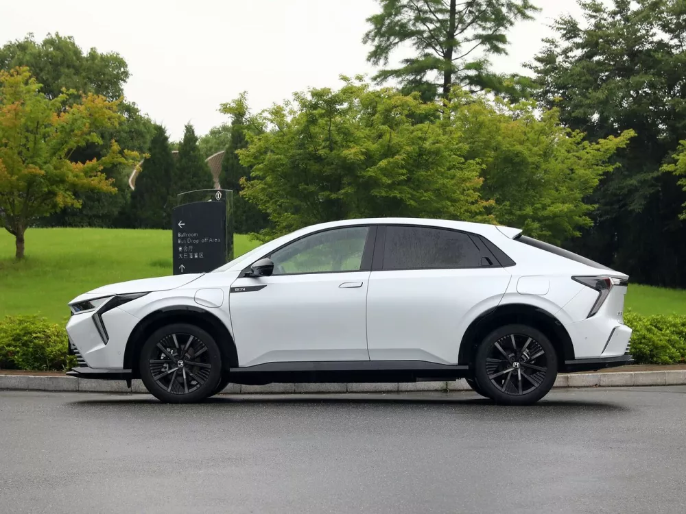 Автомобиль Honda e:NS2 Внедорожник (5 дверей)